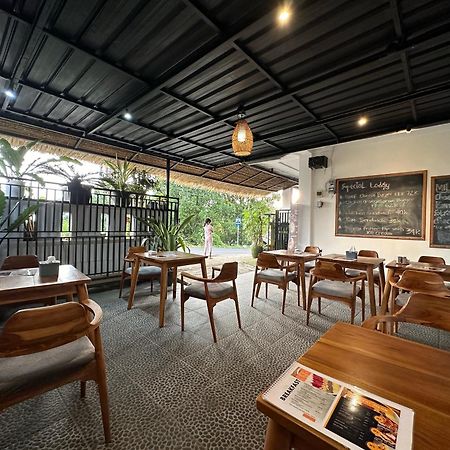 Dong Paloh Hostel Munduk Εξωτερικό φωτογραφία
