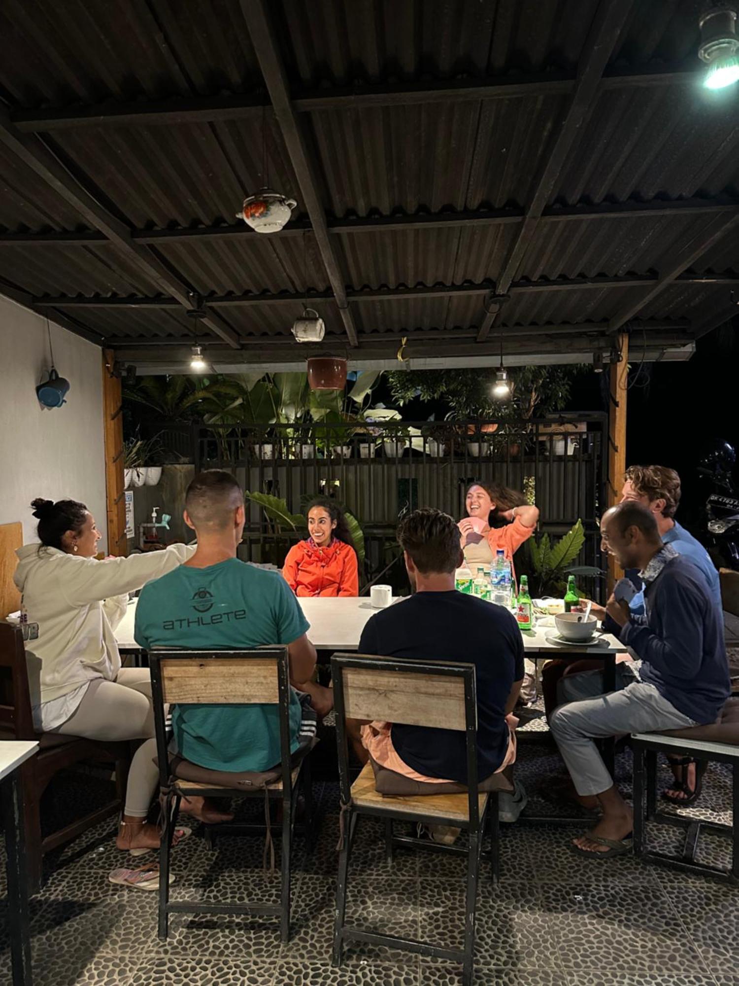 Dong Paloh Hostel Munduk Εξωτερικό φωτογραφία